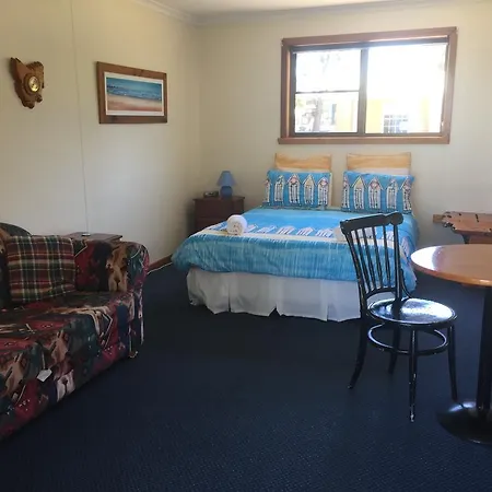 Glenaire Apartments At Frazer St Strahan Room photo